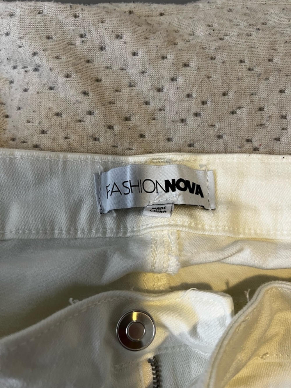 Fashion Nova Off-White High-Rise Jeans - Picture 2 of 4